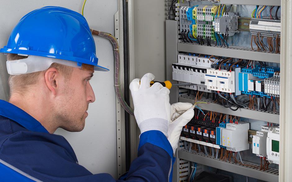 devis renovation électrique Évry